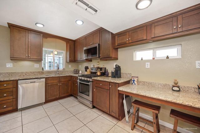 630 51st St, Sacramento, CA 95819