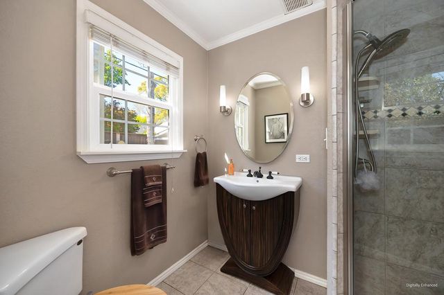 630 51st St, Sacramento, CA 95819