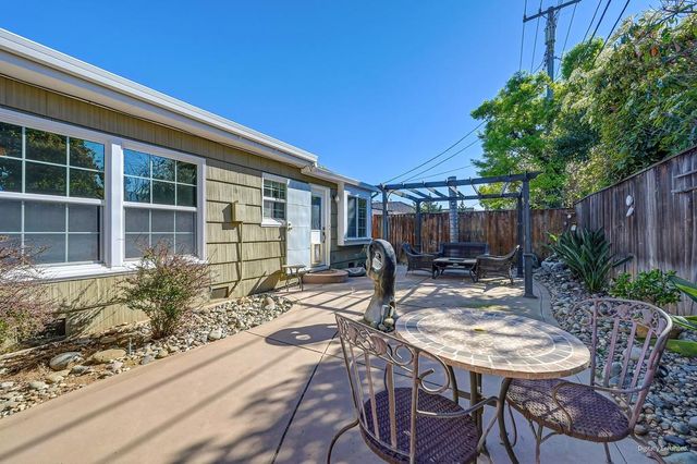 630 51st St, Sacramento, CA 95819