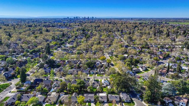 630 51st St, Sacramento, CA 95819