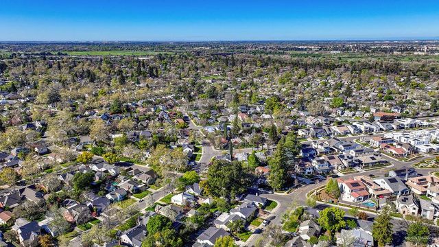 630 51st St, Sacramento, CA 95819