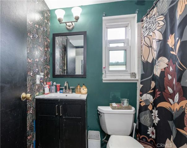 2333 S Shelton Street, Santa Ana, CA 92707