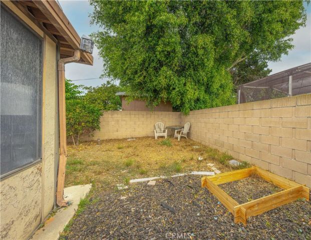 2333 S Shelton Street, Santa Ana, CA 92707