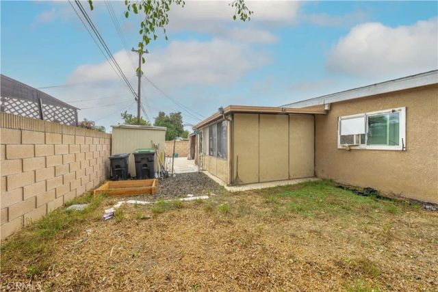 2333 S Shelton Street, Santa Ana, CA 92707