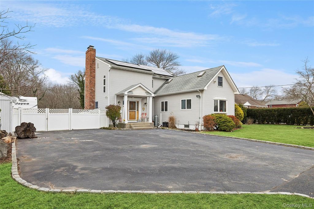 147 Brookside Avenue, North Babylon, NY 11703
