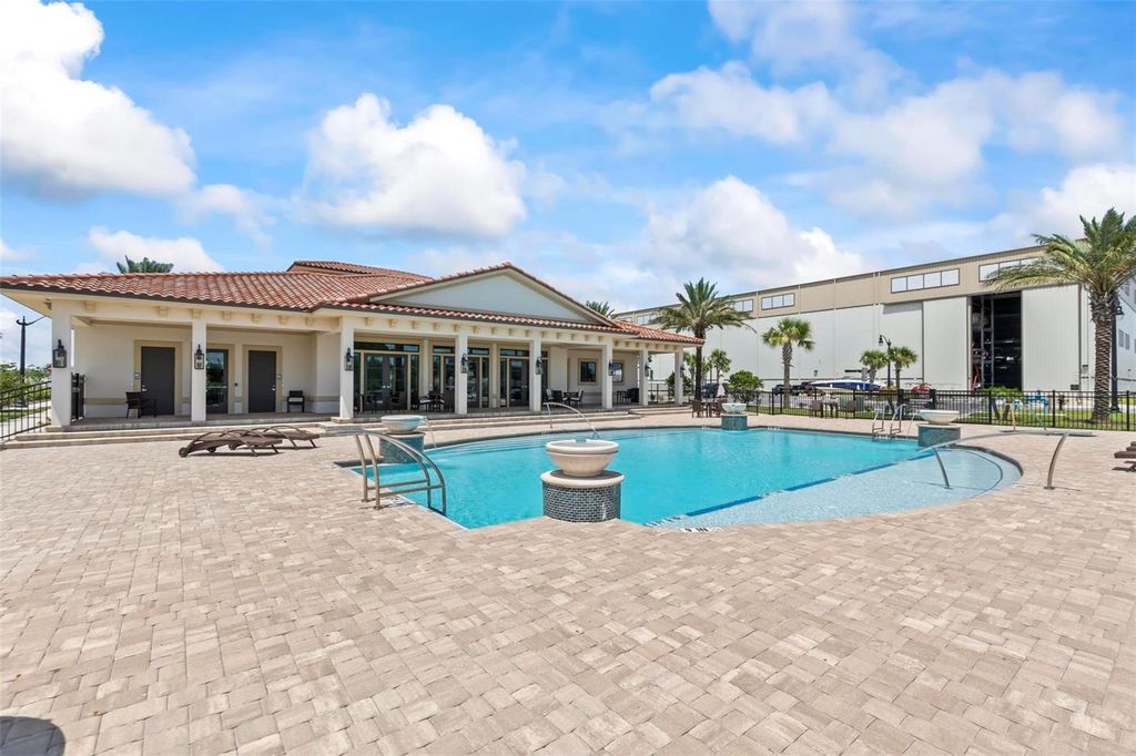 Image 10 of property listing at 6 DEL PALMA DRIVE, Palm Coast, FL 32137