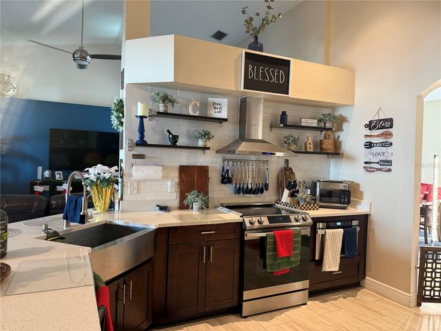 4528 RIVER CLOSE BOULEVARD, Valrico, FL 33596