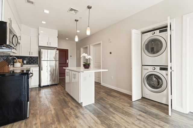 10 Essex St. 208, Cambridge, MA 02139