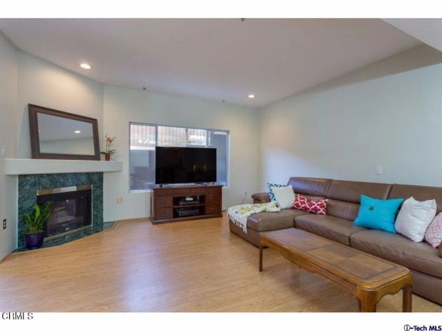 2469 Montrose Avenue E, Montrose, CA 91020
