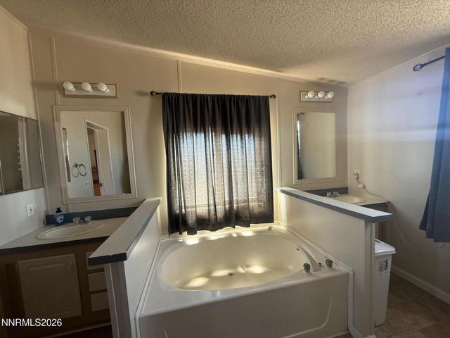 5950 Jewell Drive, Fallon, NV 89406