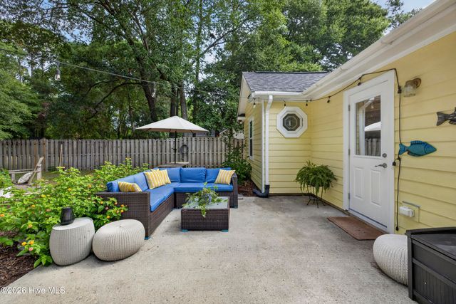 418 Dogwood Lane, Wilmington, NC 28409