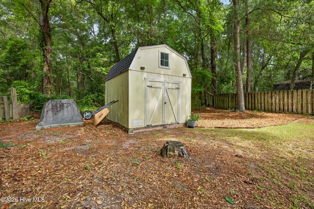418 Dogwood Lane, Wilmington, NC 28409