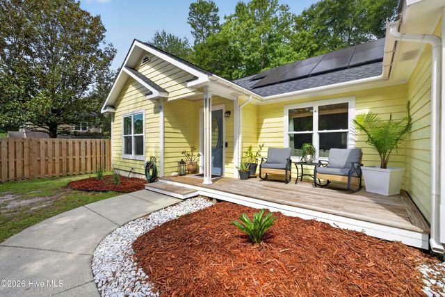 418 Dogwood Lane, Wilmington, NC 28409