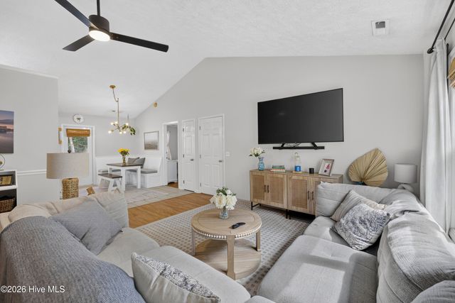 418 Dogwood Lane, Wilmington, NC 28409