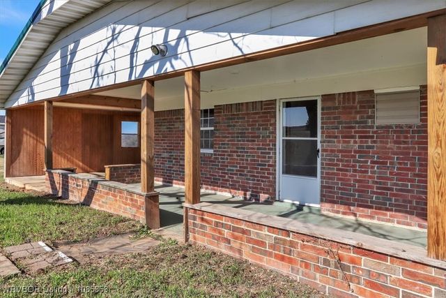 21703 Smokey Lane, Howe, OK 74940