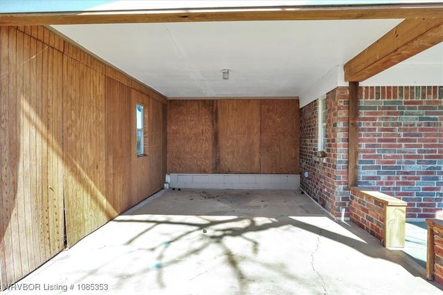 21703 Smokey Lane, Howe, OK 74940