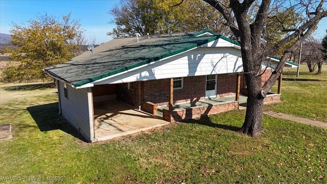 21703 Smokey Lane, Howe, OK 74940