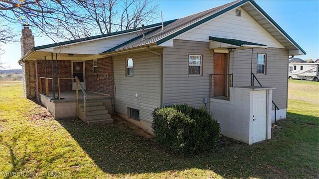 21703 Smokey Lane, Howe, OK 74940