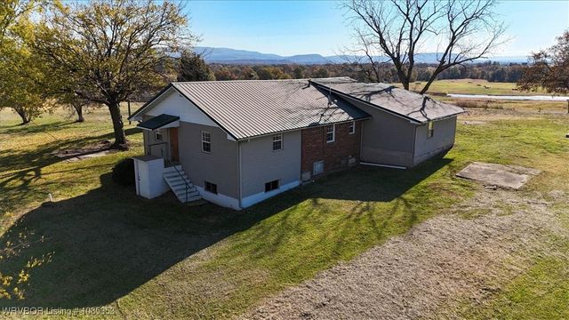 21703 Smokey Lane, Howe, OK 74940