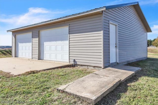 21703 Smokey Lane, Howe, OK 74940