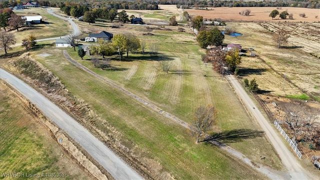 21703 Smokey Lane, Howe, OK 74940