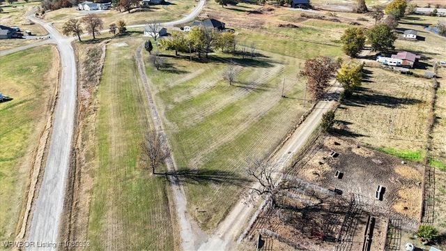21703 Smokey Lane, Howe, OK 74940