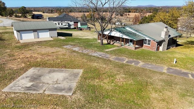 21703 Smokey Lane, Howe, OK 74940