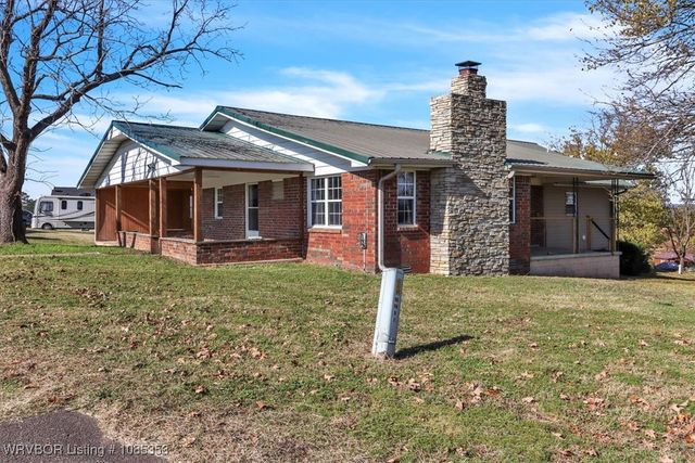 21703 Smokey Lane, Howe, OK 74940