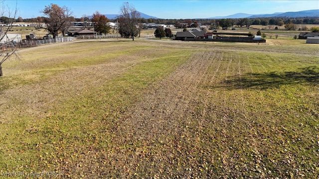 21703 Smokey Lane, Howe, OK 74940