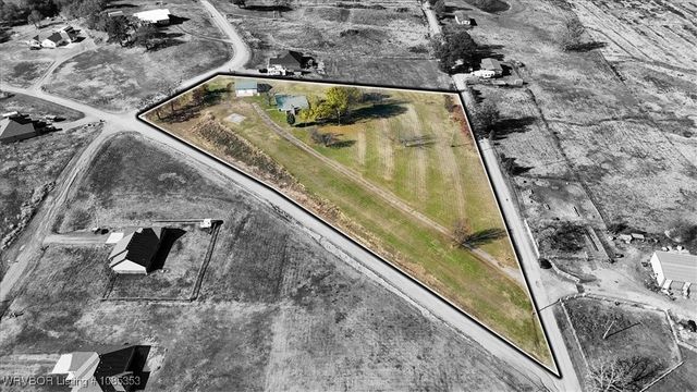 21703 Smokey Lane, Howe, OK 74940