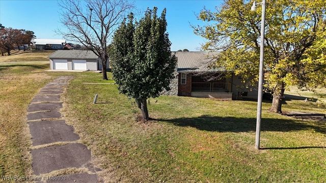 21703 Smokey Lane, Howe, OK 74940