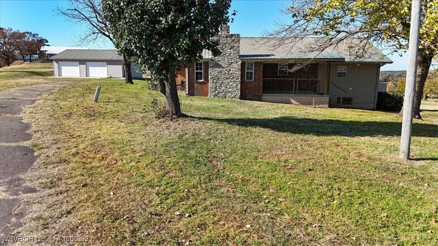 21703 Smokey Lane, Howe, OK 74940