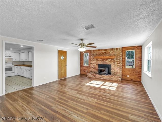 21703 Smokey Lane, Howe, OK 74940