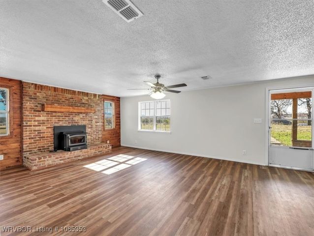 21703 Smokey Lane, Howe, OK 74940