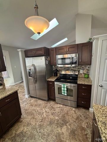 4925 Lowndes Drive, Mehlville, MO 63129