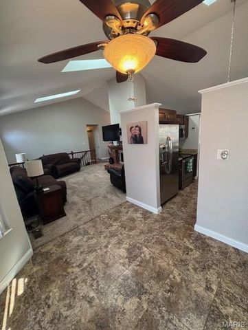 4925 Lowndes Drive, Mehlville, MO 63129