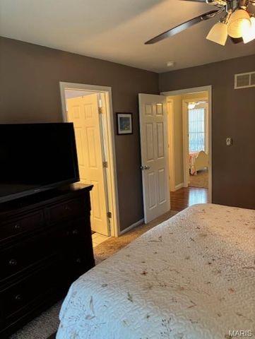 4925 Lowndes Drive, Mehlville, MO 63129