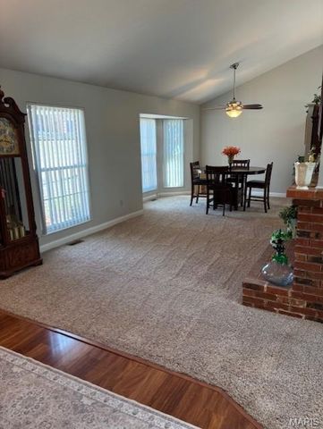 4925 Lowndes Drive, Mehlville, MO 63129