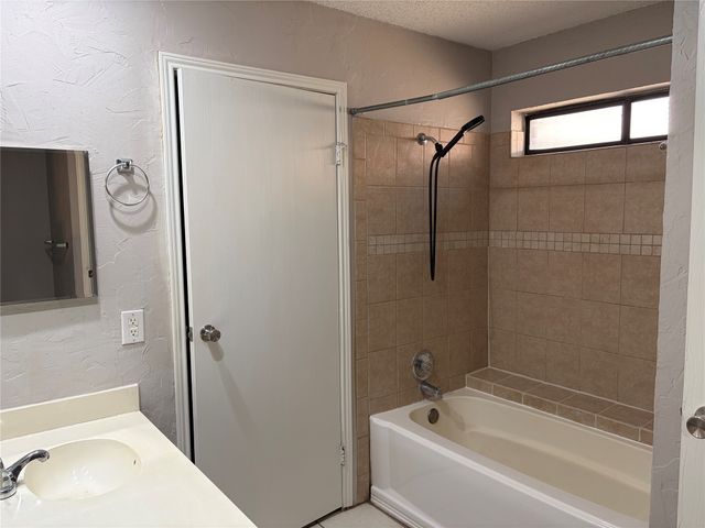 112 Cinnamon Lane, Euless, TX 76039