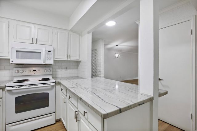 857 Wax Myrtle Lane 4, Houston, TX 77079
