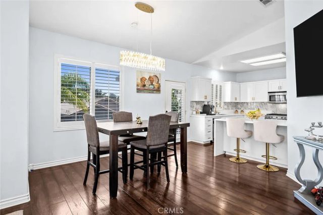3231 Hannover, Corona, CA 92882