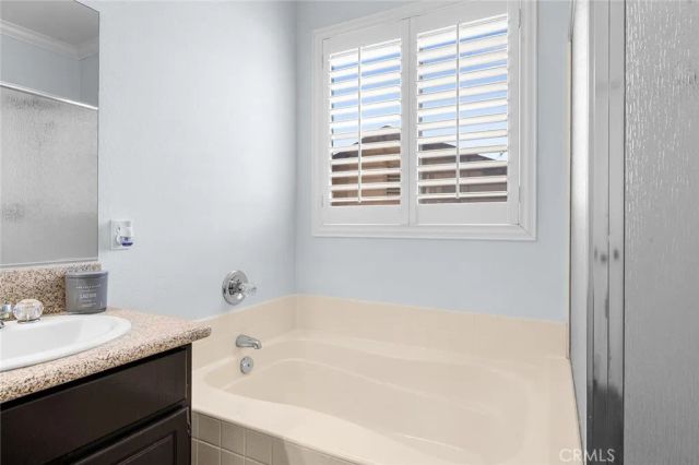 3231 Hannover, Corona, CA 92882