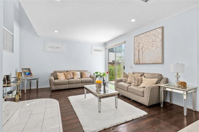 3231 Hannover, Corona, CA 92882
