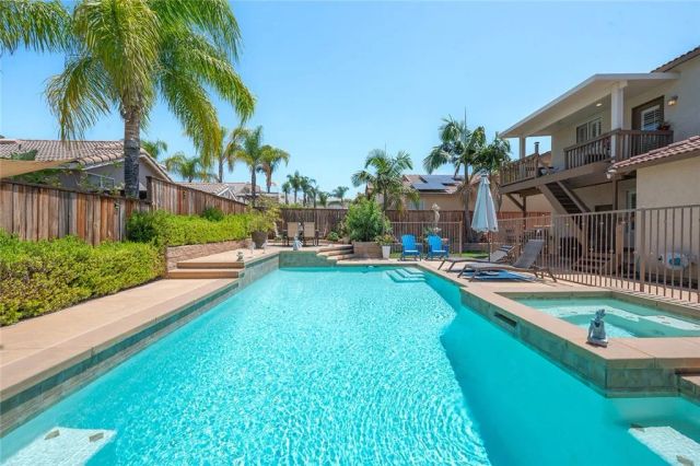 3231 Hannover, Corona, CA 92882