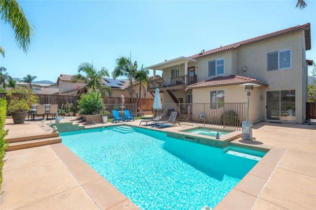 3231 Hannover, Corona, CA 92882