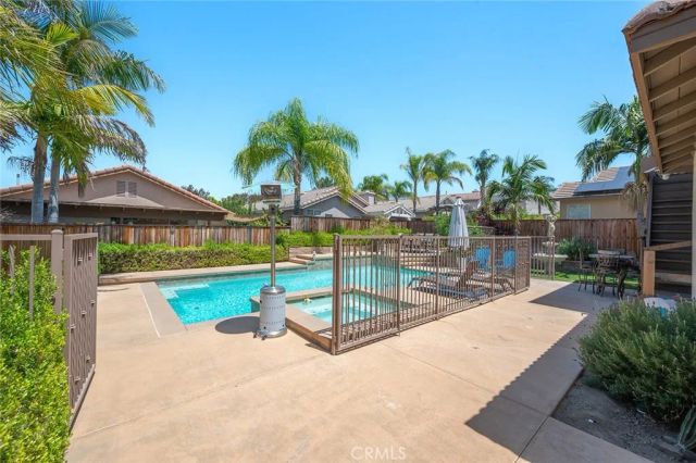 3231 Hannover, Corona, CA 92882