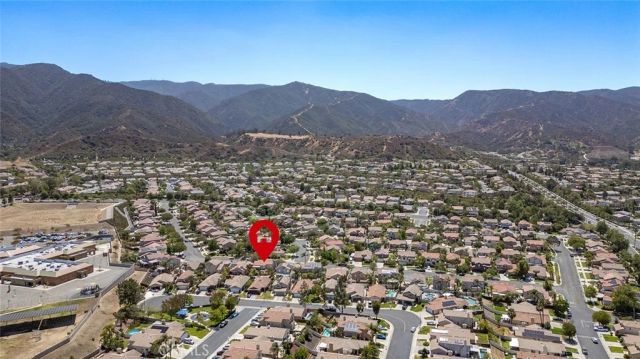 3231 Hannover, Corona, CA 92882