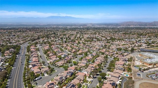 3231 Hannover, Corona, CA 92882