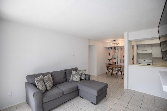 18511 Egret Bay Boulevard 504, Webster, TX 77058