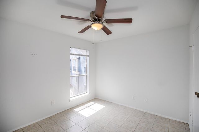 18511 Egret Bay Boulevard 504, Webster, TX 77058